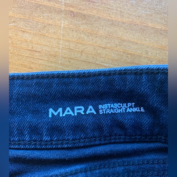 DL1961 Mara jeans. Size 26 - Picture 14 of 16